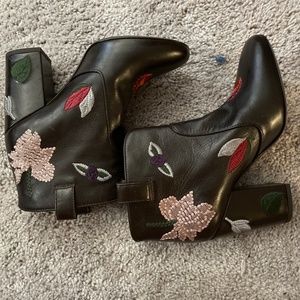 Brand new soft leather stylish Laurence Decade Ankle Boots